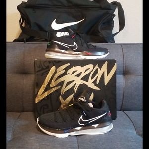 Lebron XVII Low Black/White Multi-Color